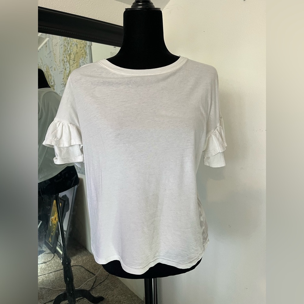 14th and Union size medium white